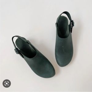 BRYR Studio Daphne Monochrome Block Heel in Juniper